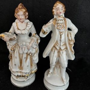 Set of 2 vintage Victorian porcelain couple.